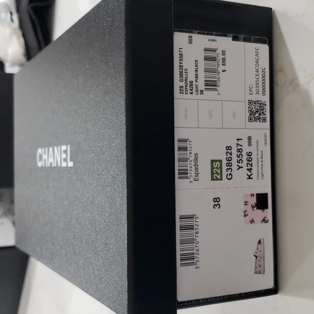 Chanel shoe box
